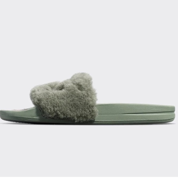 APL ATHLETIC PROPULSION LABS
SHEARLING LOGO SLIDE•FATIGUE•SIZE 9 - Picture 3 of 13